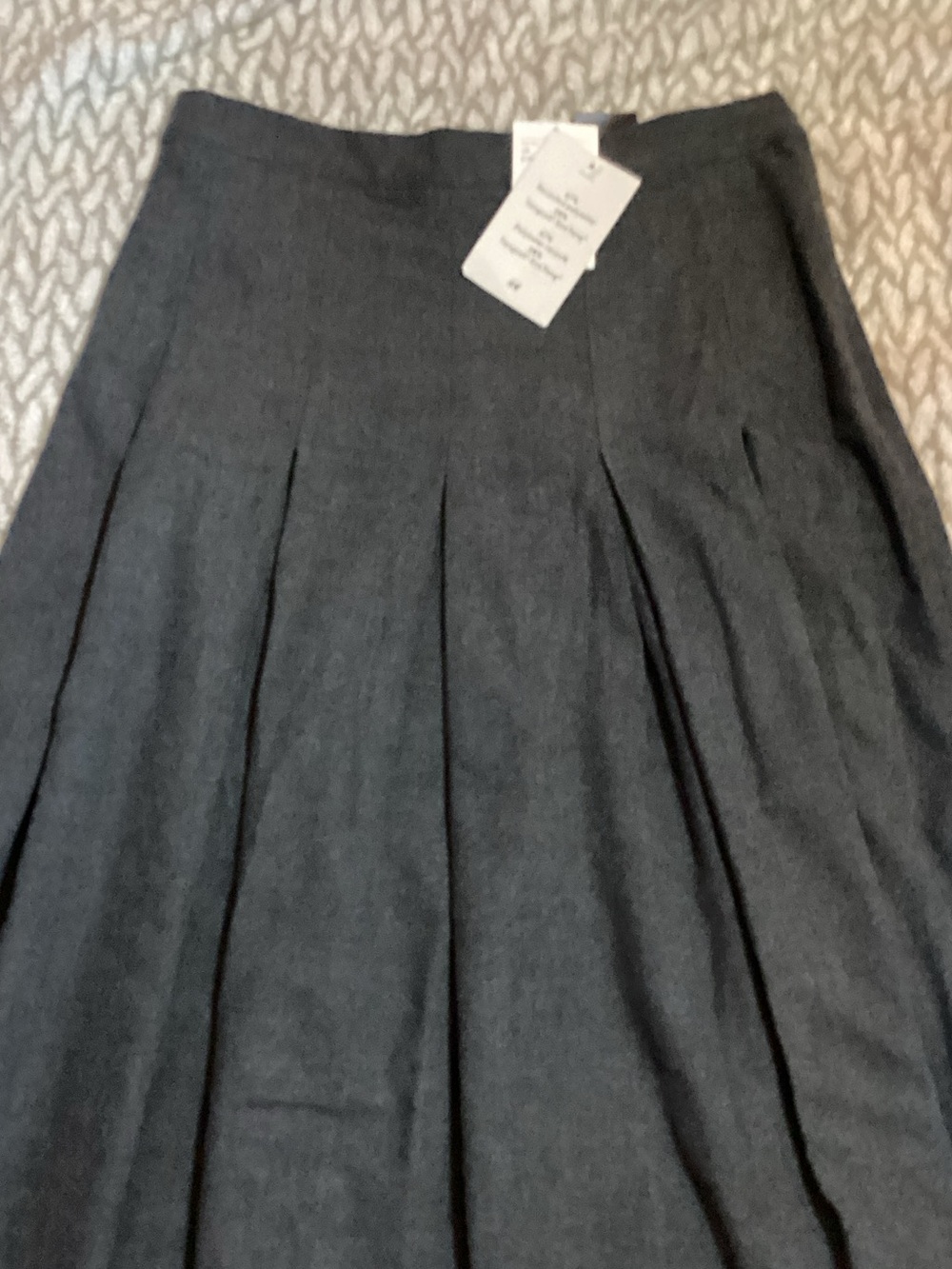 H&M Gray A-Line Pleated Skirt